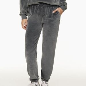 TNA Montcalm Velour Jogger Gray